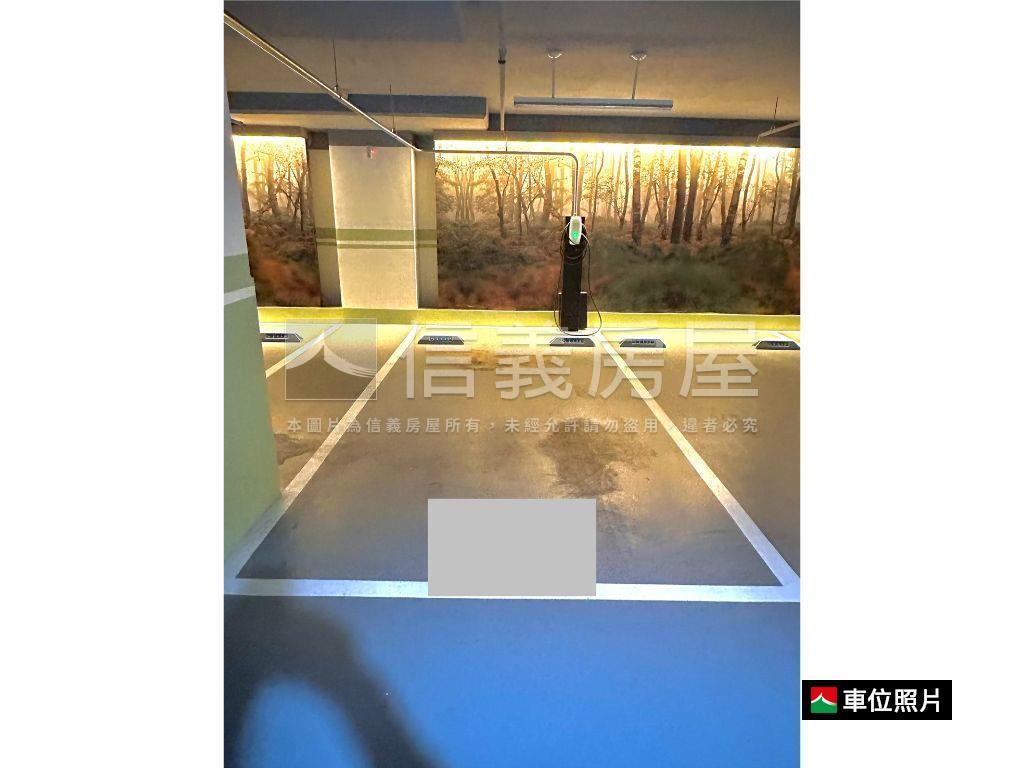 柏克萊高樓景觀兩房車位房屋室內格局與周邊環境