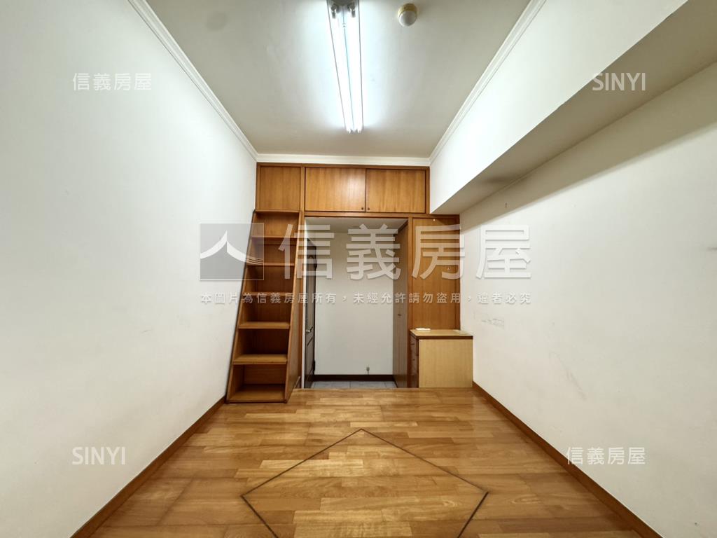 鼎宇春天三房平車房屋室內格局與周邊環境
