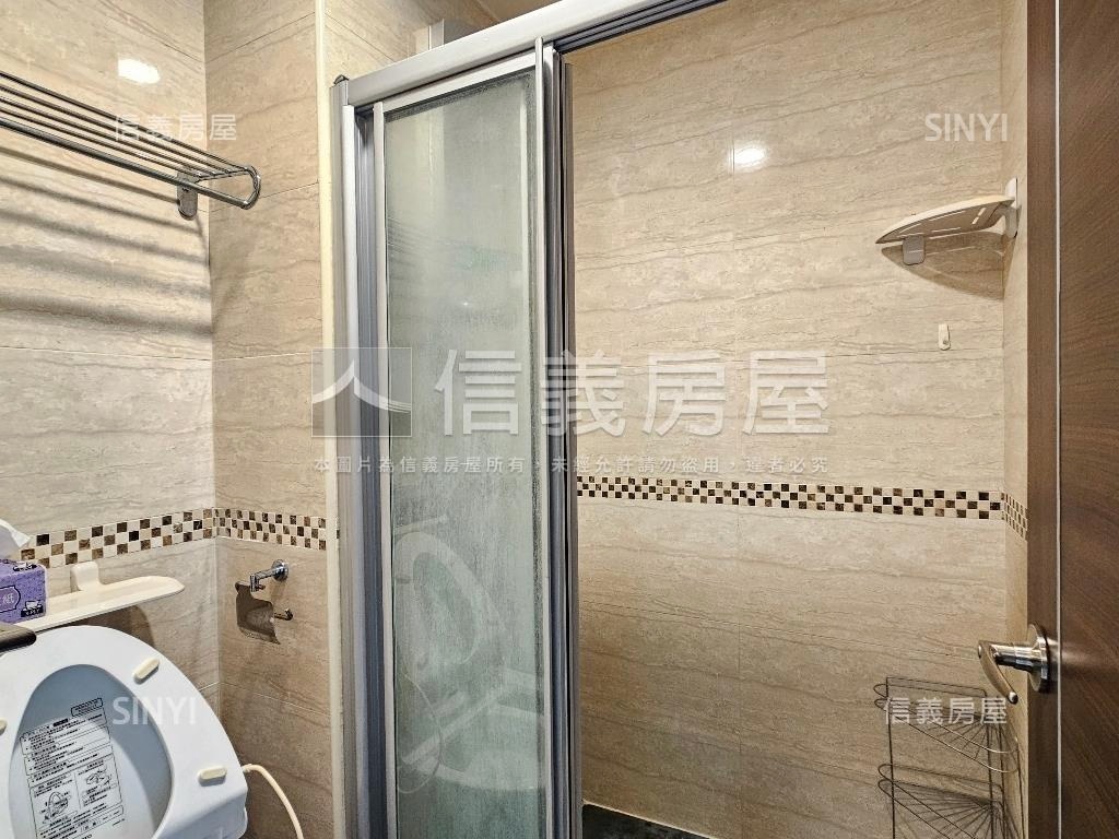 朝南杜拜質感高樓視野屋房屋室內格局與周邊環境