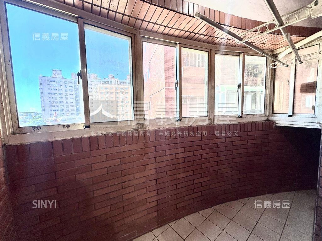 百川綠晶邊間兩房車位房屋室內格局與周邊環境