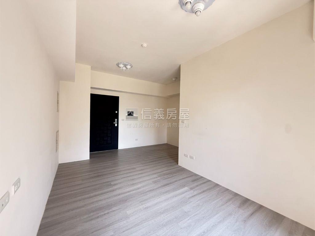 陽光下的夢想兩房車位房屋室內格局與周邊環境