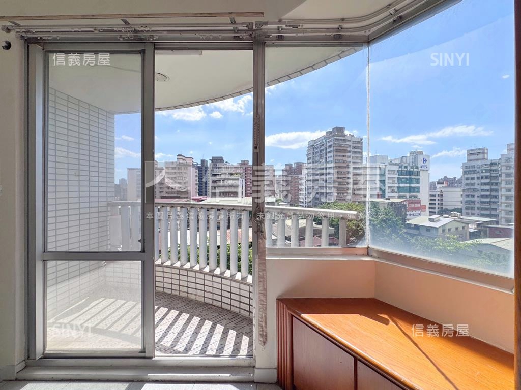 公園富麗綠景三房車位房屋室內格局與周邊環境