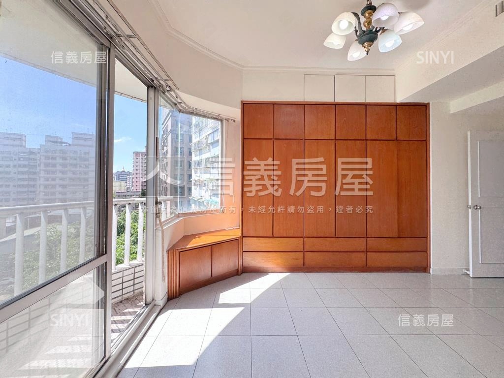公園富麗綠景三房車位房屋室內格局與周邊環境