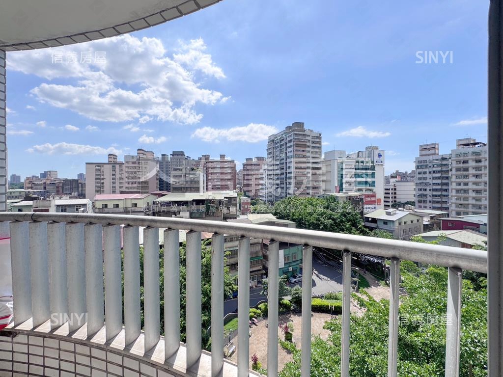 公園富麗綠景三房車位房屋室內格局與周邊環境