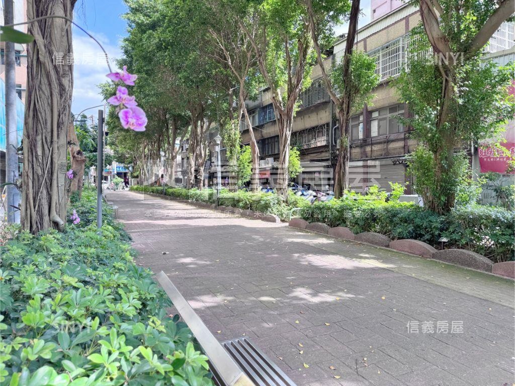 公園富麗綠景三房車位房屋室內格局與周邊環境