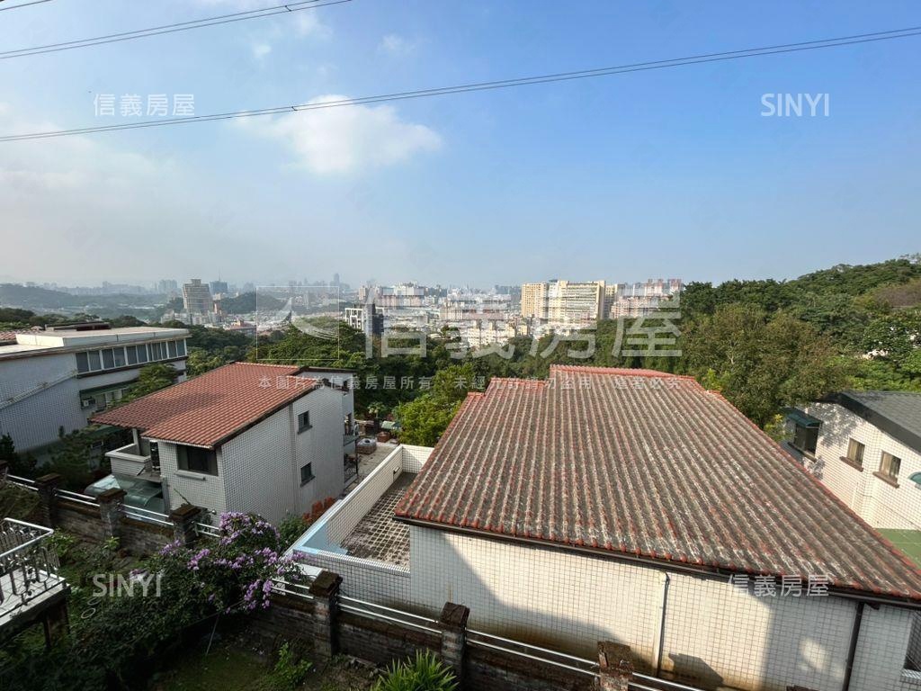 名仕山莊山景好房房屋室內格局與周邊環境