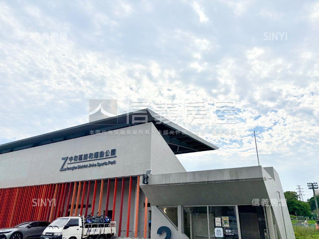 名仕山莊山景美屋房屋室內格局與周邊環境