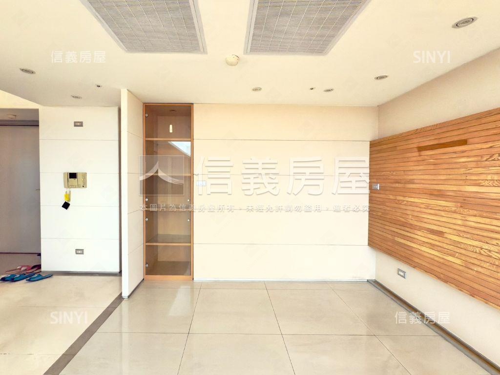 天空之城豪氣景觀戶房屋室內格局與周邊環境