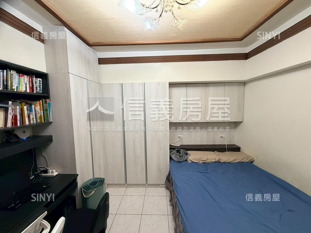 青海家樂福稀有一房一廳房屋室內格局與周邊環境