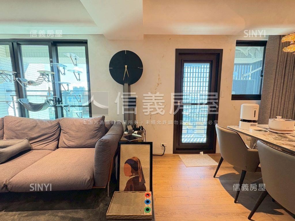 芳崗輕奢頂客高樓豪宅房屋室內格局與周邊環境