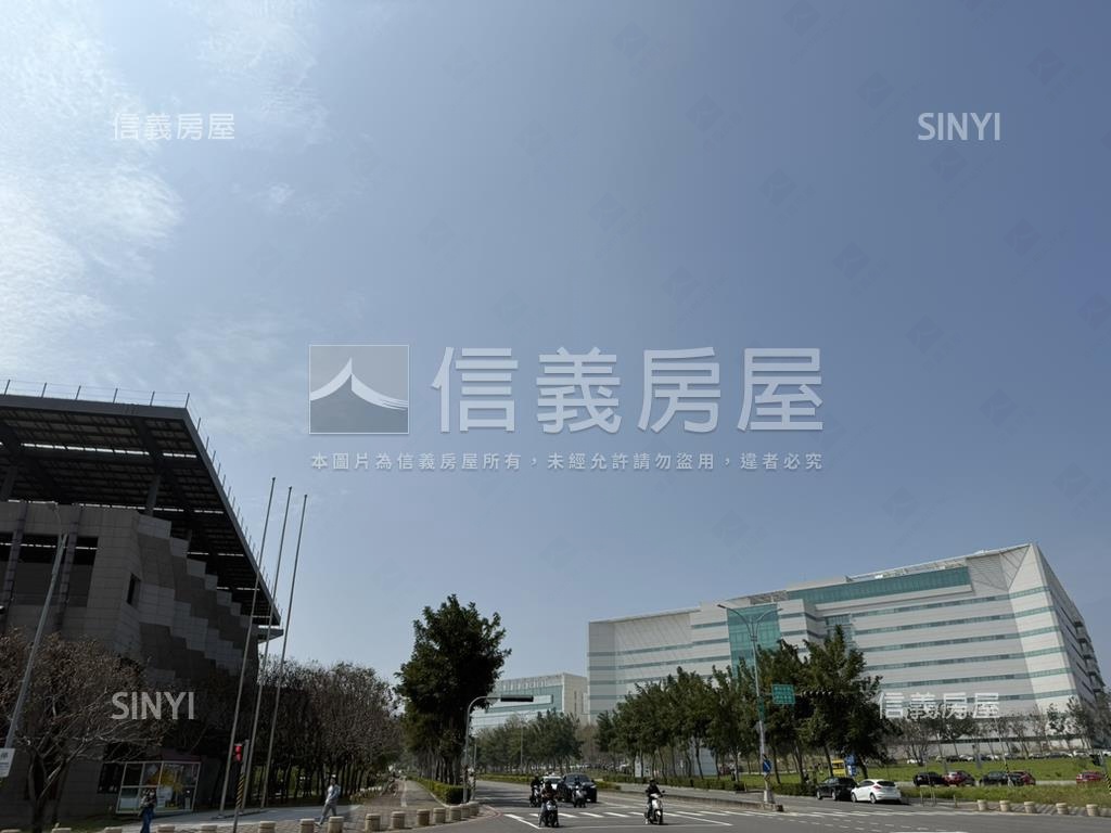 新業大面寬潛力置產店面房屋室內格局與周邊環境