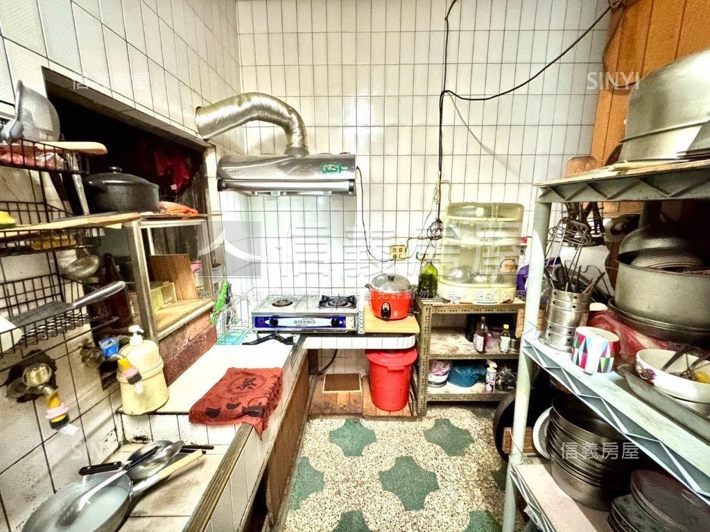 近夜市低總價透天厝房屋室內格局與周邊環境