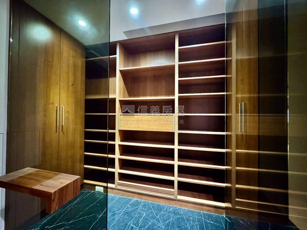 仁愛首都高樓美屋房屋室內格局與周邊環境