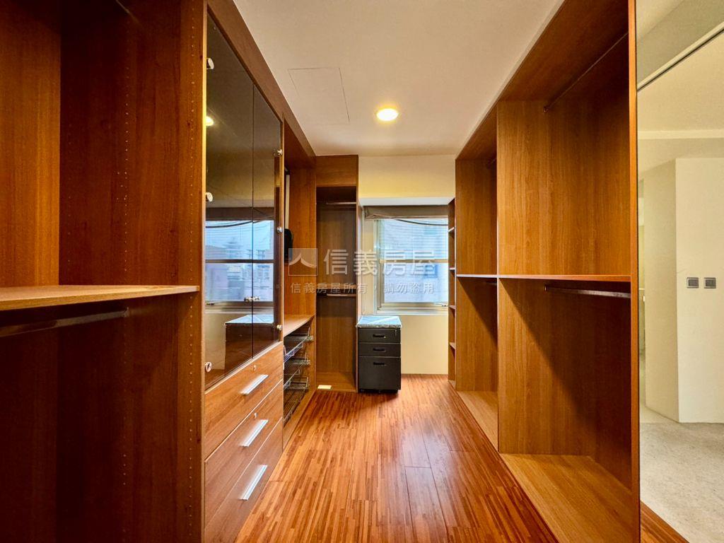 仁愛首都高樓美屋房屋室內格局與周邊環境