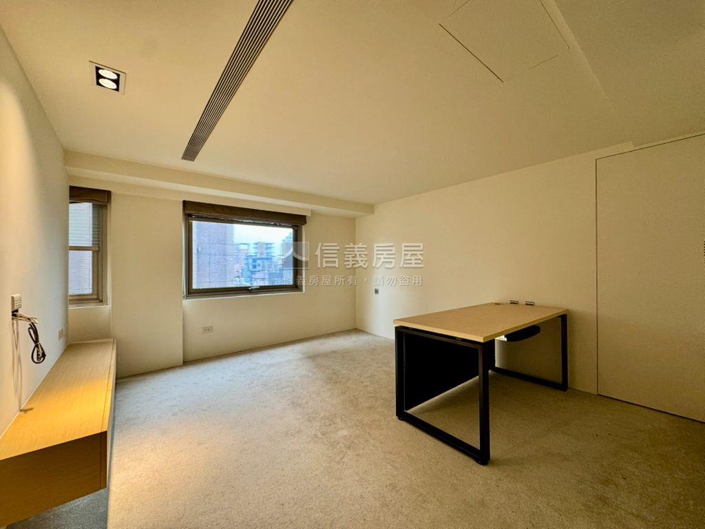 仁愛首都高樓美屋房屋室內格局與周邊環境