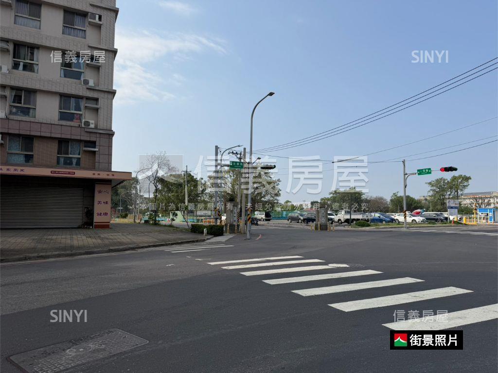 二空新城三房平車房屋室內格局與周邊環境