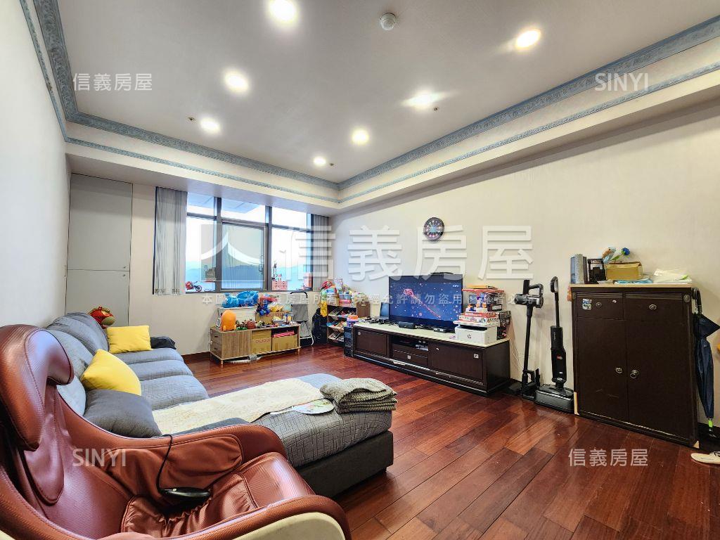 天空高樓景觀四房車位房屋室內格局與周邊環境