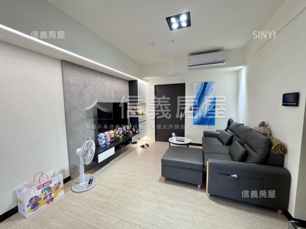 夢幻誠三房平車位看這間房屋室內格局與周邊環境