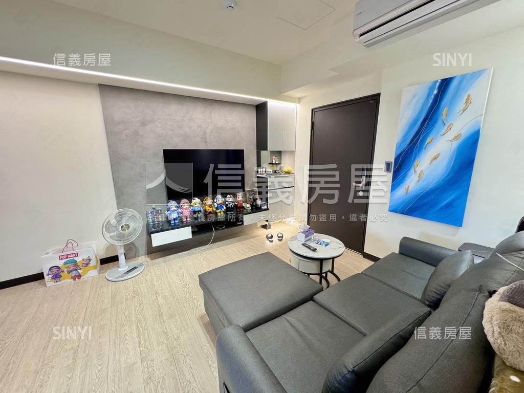 夢幻誠三房平車位看這間房屋室內格局與周邊環境