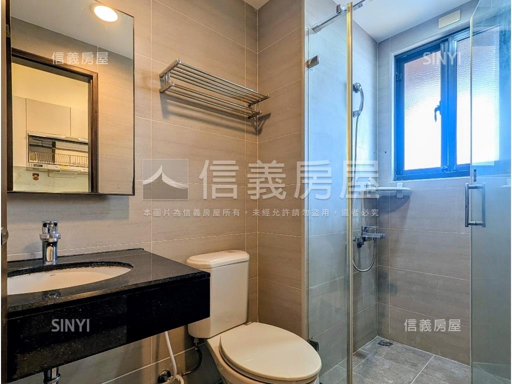 劍橋樹海景邊間三房平車房屋室內格局與周邊環境