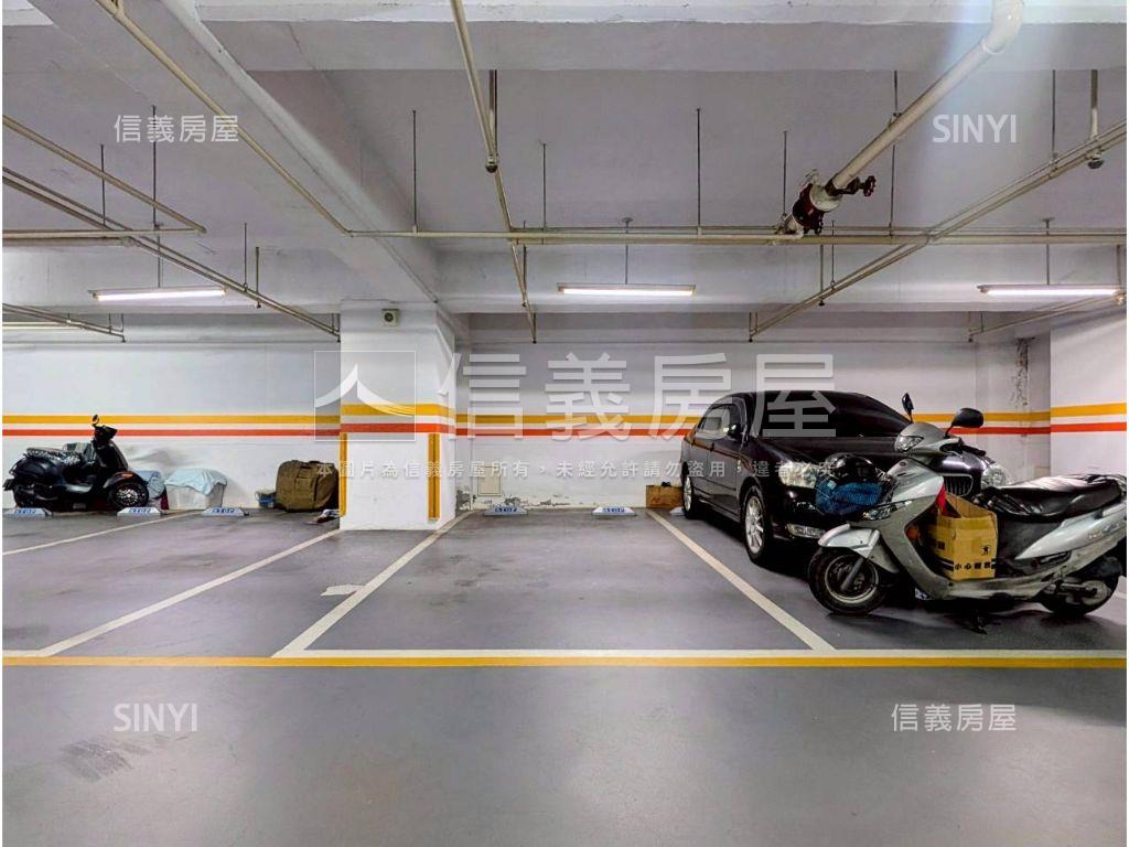 劍橋樹海景邊間三房平車房屋室內格局與周邊環境