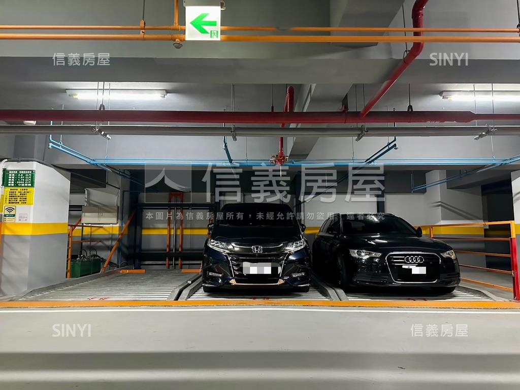 專任台北京城高樓兩房車位房屋室內格局與周邊環境