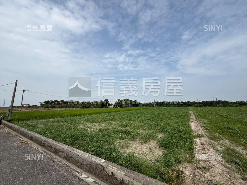 下營區前後臨路方正土地房屋室內格局與周邊環境