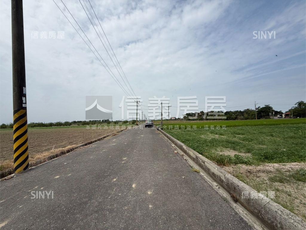 下營區前後臨路方正土地房屋室內格局與周邊環境