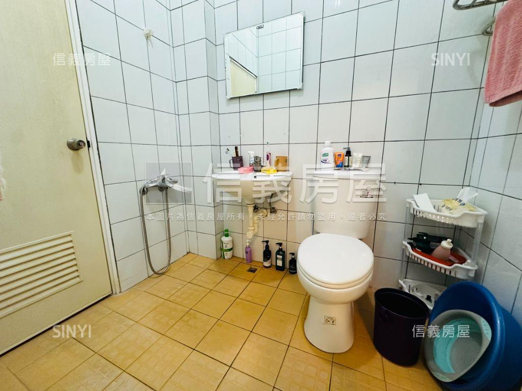 近東橋大面寬邊間採光車墅房屋室內格局與周邊環境