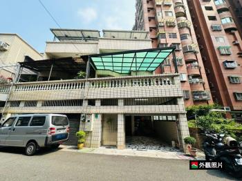 近東橋大面寬邊間採光車墅