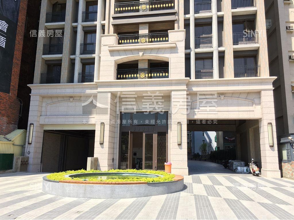 自由大道４房平面車位房屋室內格局與周邊環境