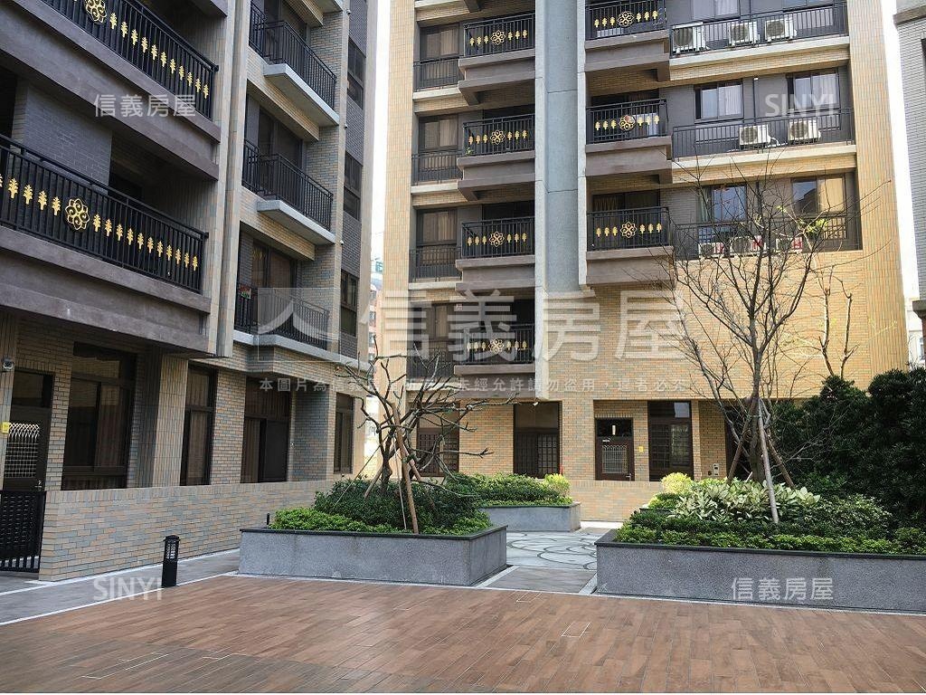 自由大道４房平面車位房屋室內格局與周邊環境