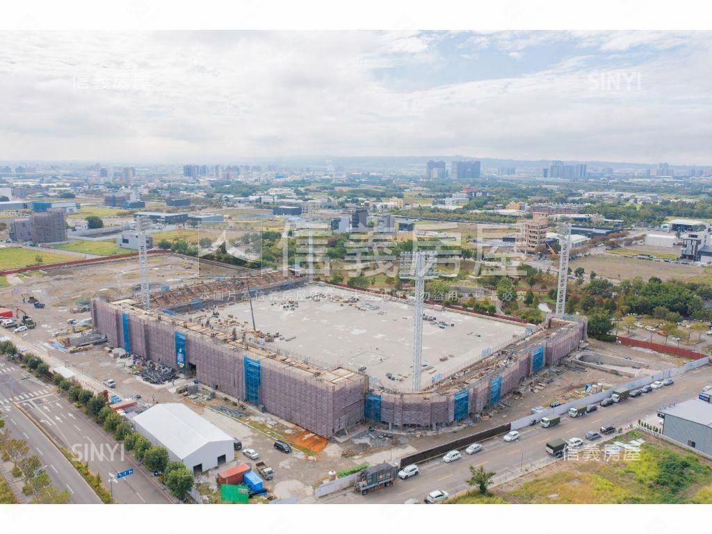 未來足球場單元四方正角地房屋室內格局與周邊環境