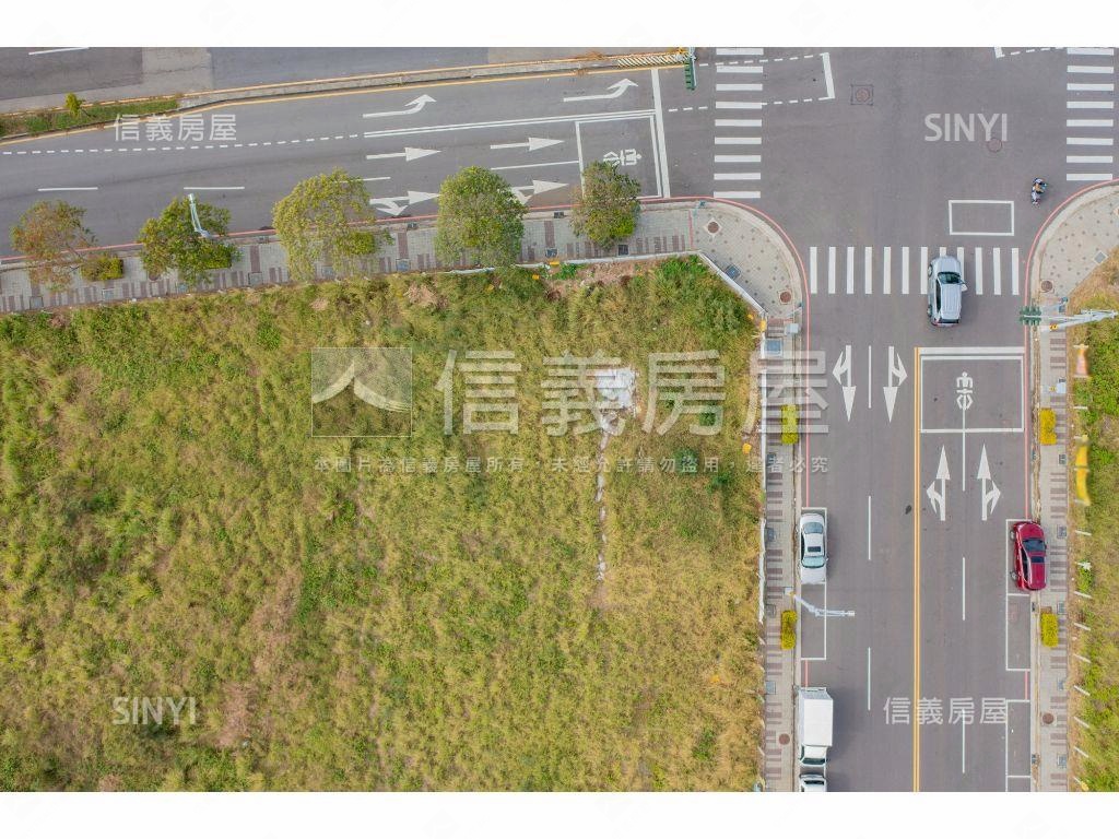 未來足球場單元四方正角地房屋室內格局與周邊環境