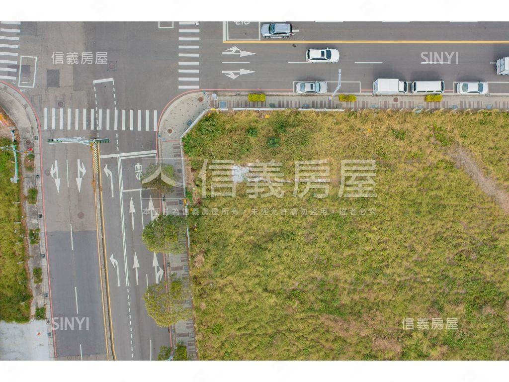 未來足球場單元四方正角地房屋室內格局與周邊環境