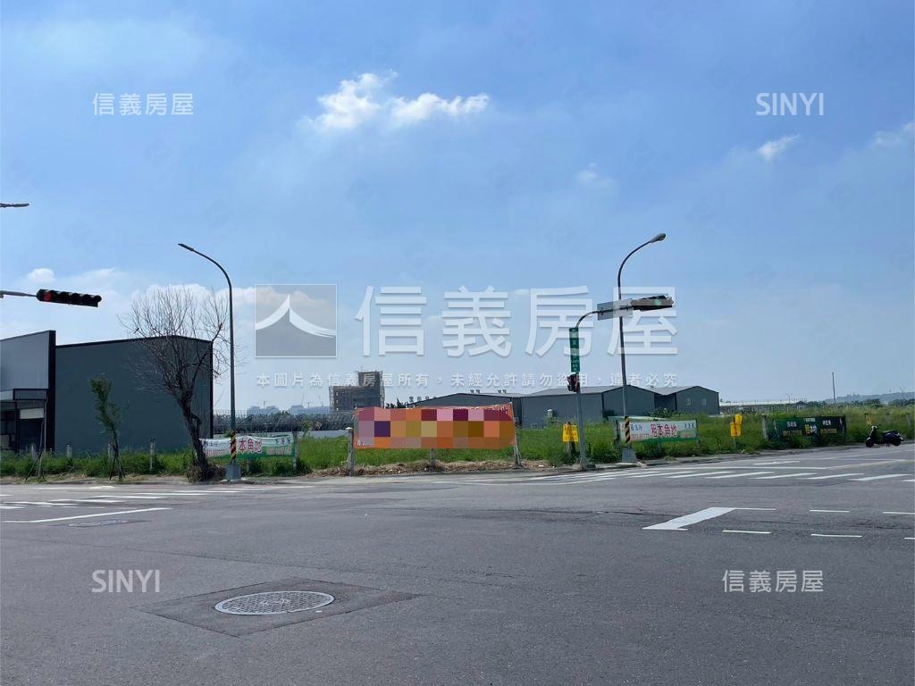 未來足球場單元四方正角地房屋室內格局與周邊環境