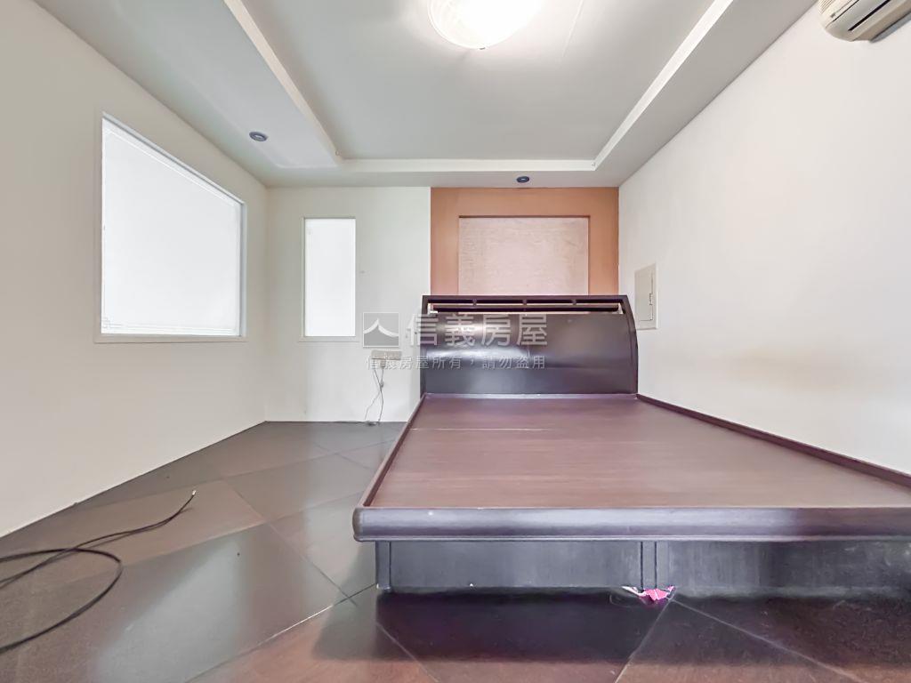 ⭐ＭＥ時代挑高小資美宅⭐房屋室內格局與周邊環境