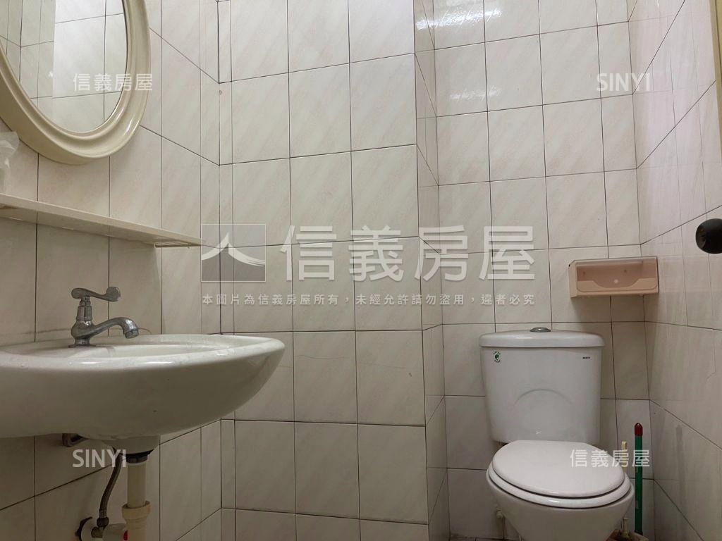 小港市區熱鬧金住店房屋室內格局與周邊環境