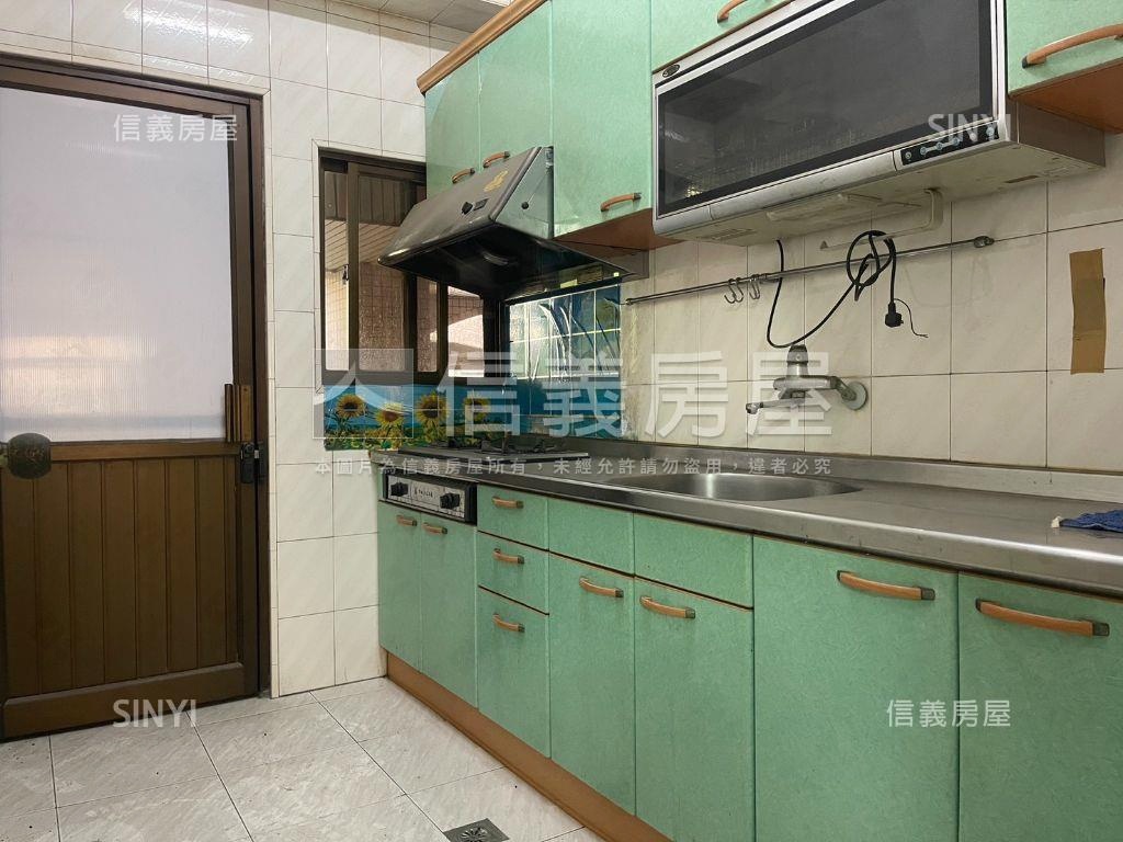 小港市區熱鬧金住店房屋室內格局與周邊環境