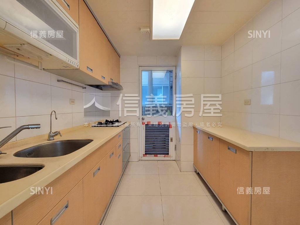 春城麗緻大美三房房屋室內格局與周邊環境