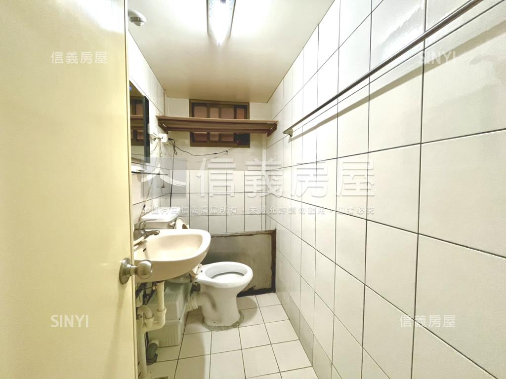 【新莊】捷運成家採光三房房屋室內格局與周邊環境