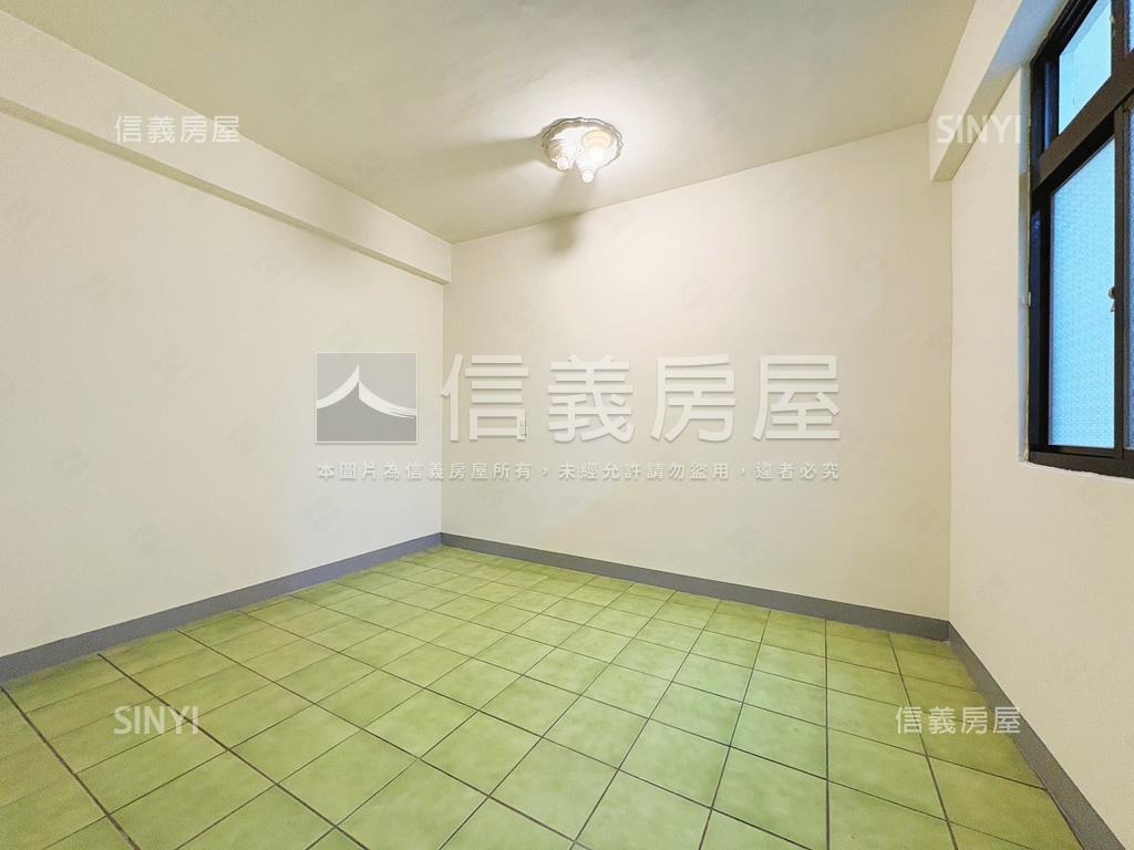 近三和國中捷運站三樓寓房屋室內格局與周邊環境