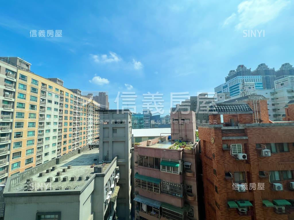 中正京華三房車位房屋室內格局與周邊環境