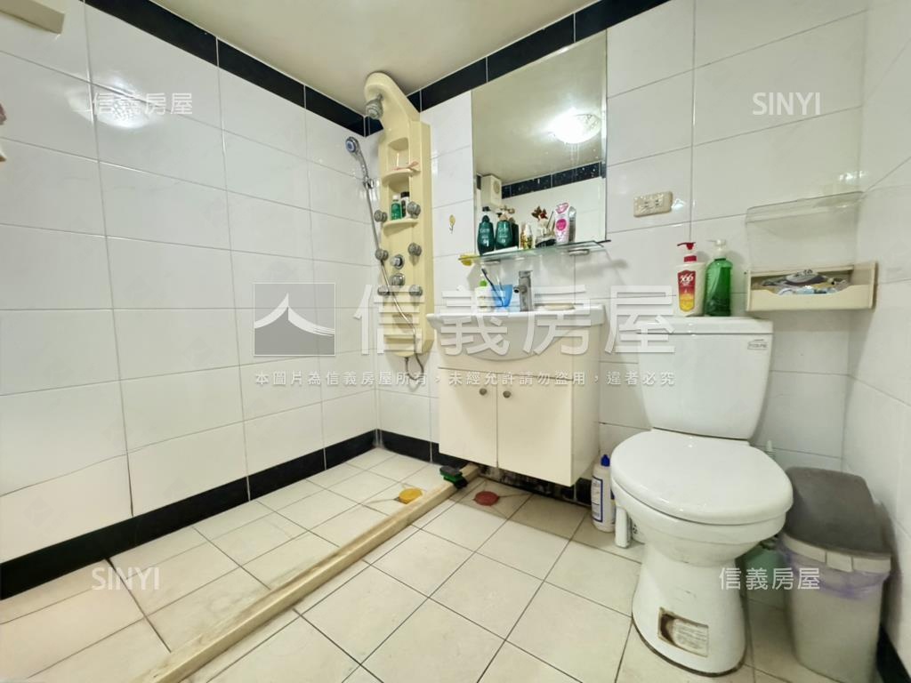 高岡屋採光溫馨美宅房屋室內格局與周邊環境
