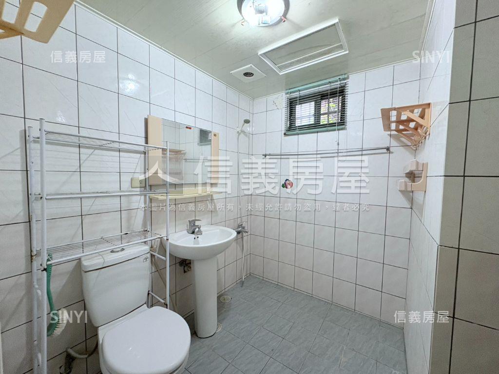 南屯藝術麗境４房休旅車位房屋室內格局與周邊環境