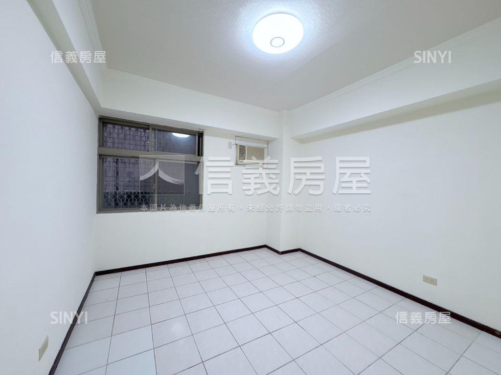 南屯藝術麗境４房休旅車位房屋室內格局與周邊環境