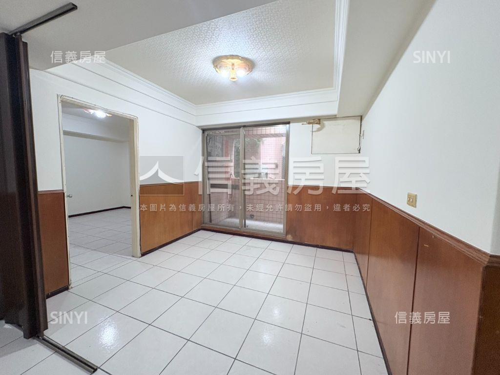 南屯藝術麗境４房休旅車位房屋室內格局與周邊環境