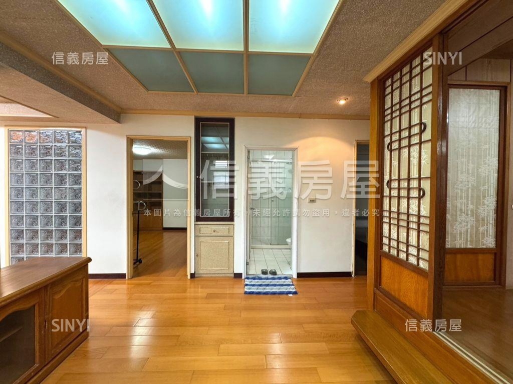 捷運總站•邊間雙衛三房房屋室內格局與周邊環境