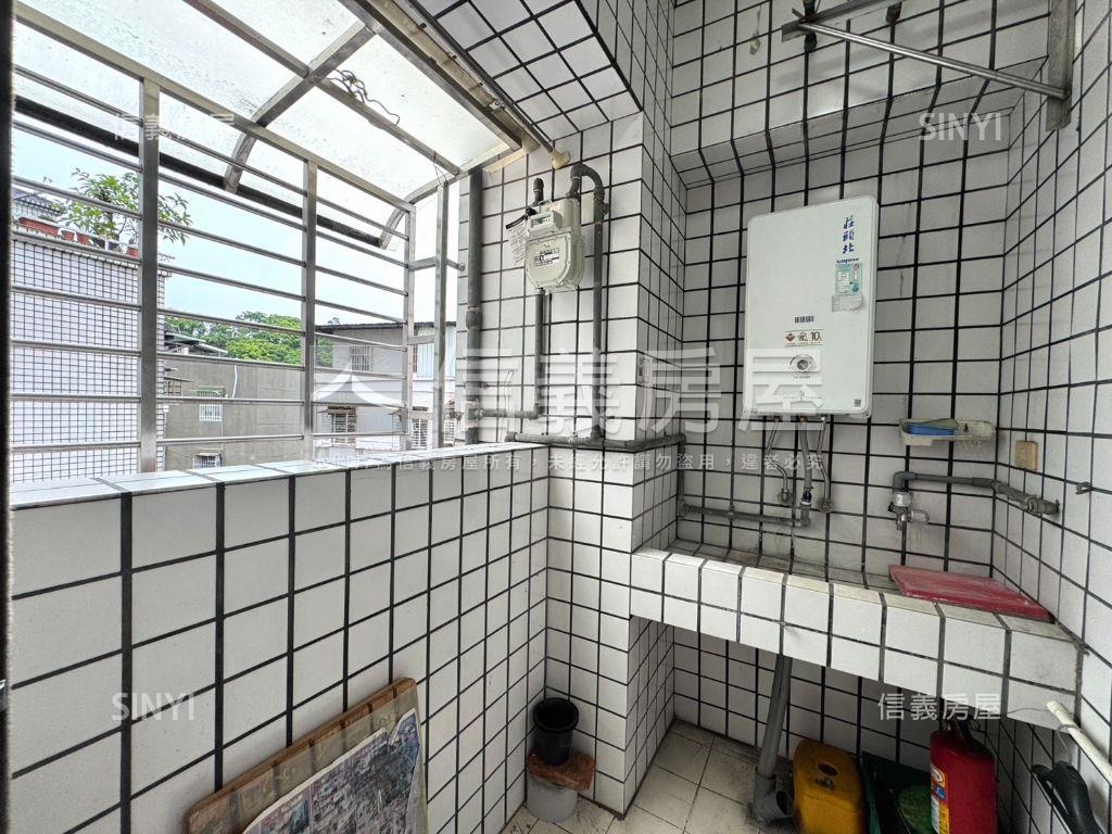 捷運總站•邊間雙衛三房房屋室內格局與周邊環境
