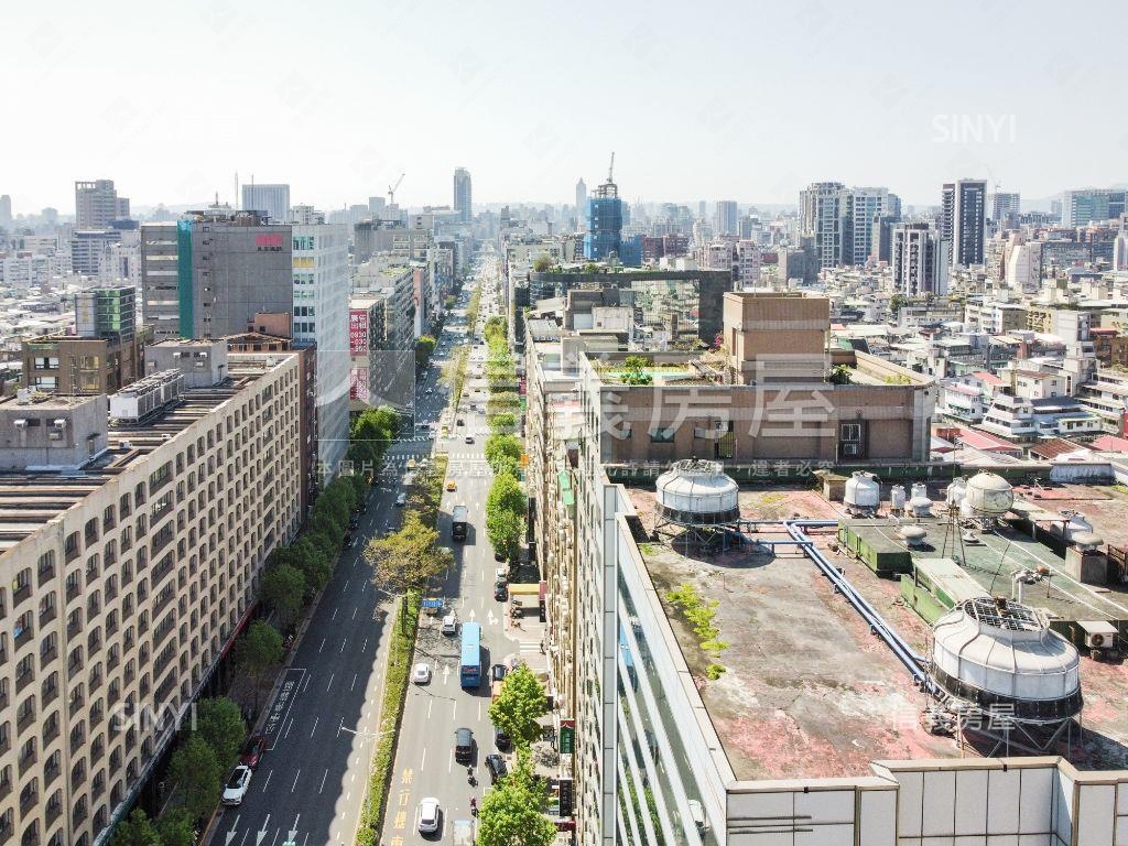 大巨蛋國館商圈商二土地房屋室內格局與周邊環境